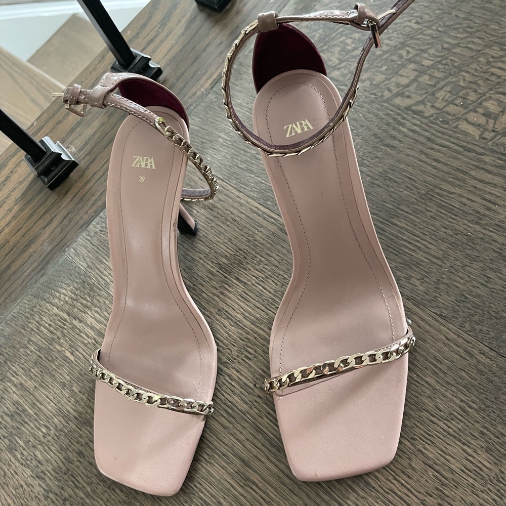 Zara sandals in light pink